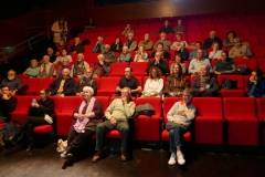 04_La-salle-commence-a-se-remplir